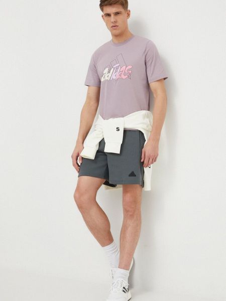 Koszulka bawełniana z nadrukiem Adidas fioletowa