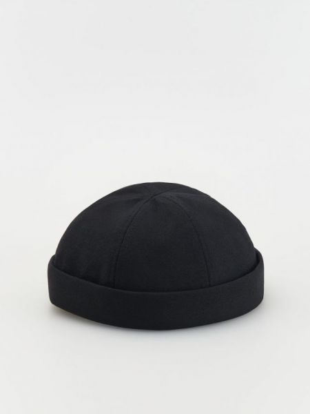 Kapa s šiltom Reserved črna