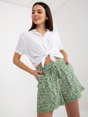 Virágos rövidnadrág Fashionhunters zöld