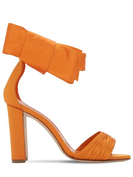 Saténové sandály Manolo Blahnik oranžové