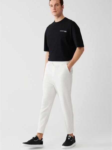 Жакардови памучни спортни панталони Avva бяло