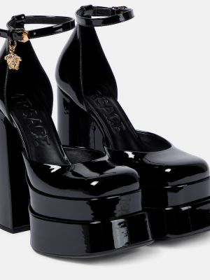 Lakkozott platform talpú bőr körömcipő Versace fekete