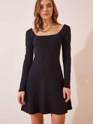 Pletené manšestrové šaty Happiness İstanbul černé