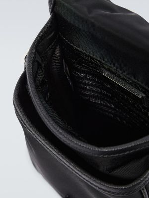 Nylonowa torba na ramię skórzana Prada czarna