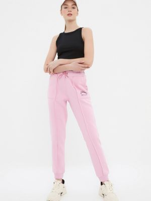 Pantaloni sport cu croială lejeră Trendyol roz