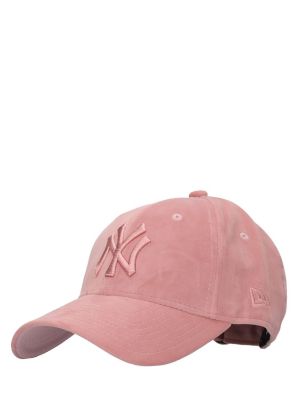Welurowa czapka New Era różowa