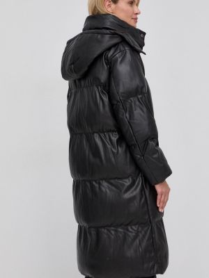 Steppelt téli kabát Guess fekete