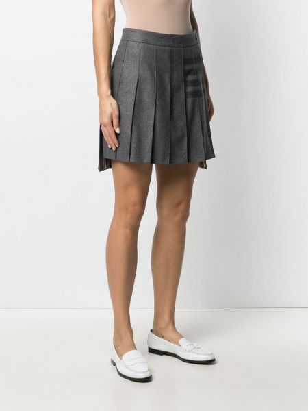 Mini spódniczka z nadrukiem plisowana Thom Browne szara