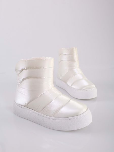 Členkové topánky Shoeberry biela