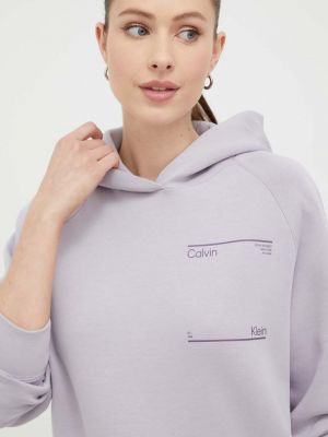 Pulover s kapuco Calvin Klein vijolična