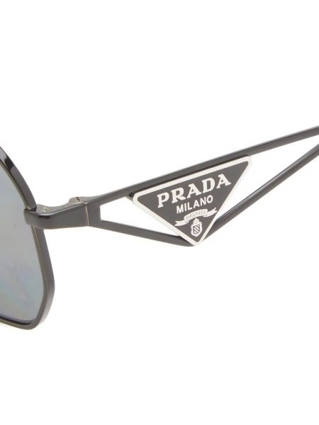 Очки солнцезащитные Prada Eyewear черные