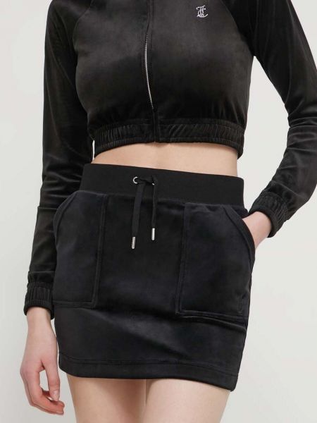 Czarna welurowa mini spódniczka Juicy Couture