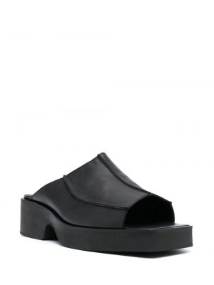 Kožené sandály na podpatku Eckhaus Latta černé