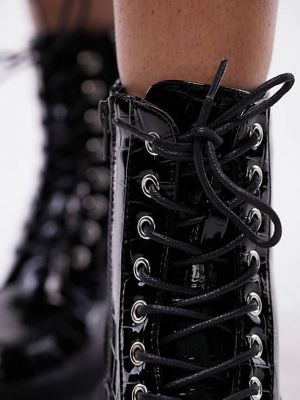 Черные массивные ботинки на шнуровке из кожи крокодила Topshop Kara