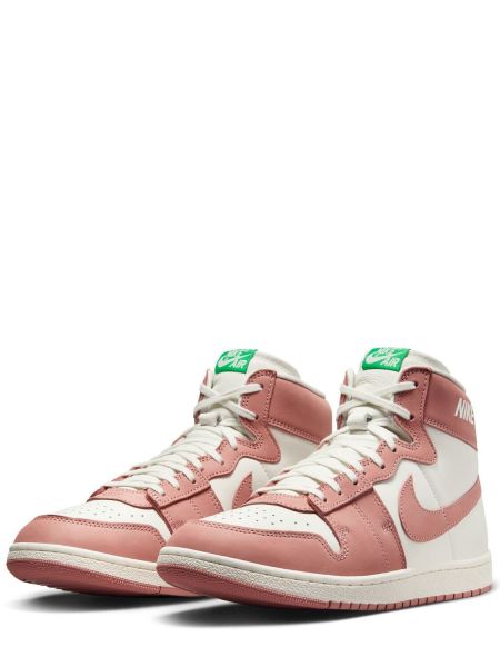 Snīkeri Nike Jordan rozā