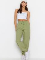 Зелени дамски панталони jogger