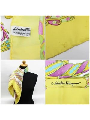 Bufanda de seda Salvatore Ferragamo Pre-owned amarillo