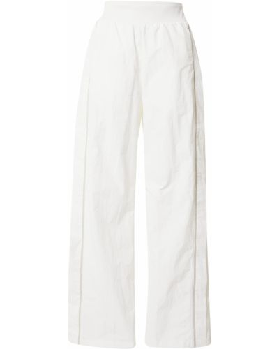 Широки панталони тип „марлен“ Nike Sportswear бяло