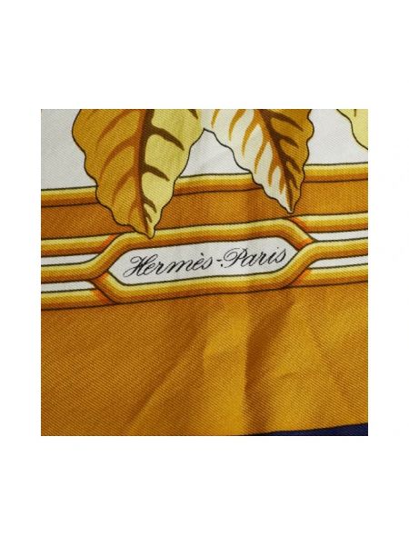Bufanda de seda Hermès Vintage dorado