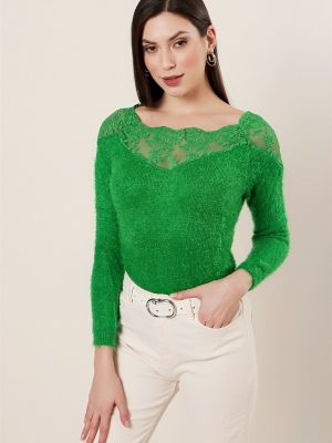 Čipkovaný sveter s lodičkovým výstrihom By Saygı zelená