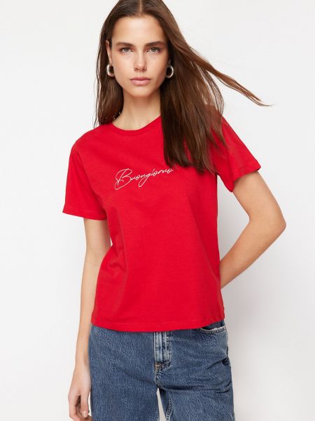 Dzianinowa haftowana koszulka bawełniana Trendyol czerwona