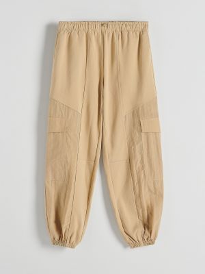 Cargo kalhoty s kapsami Reserved béžové
