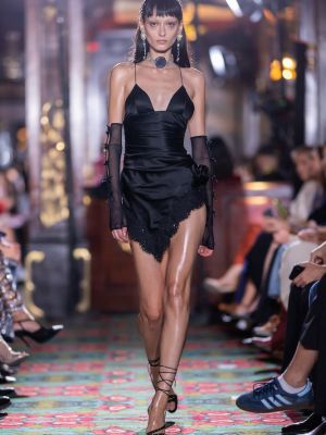 Копринена сатенена рокля Alessandra Rich черно
