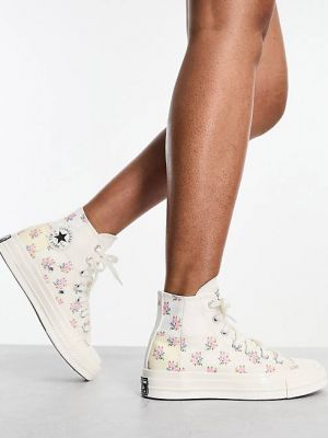 Белые кроссовки с вышивкой Converse