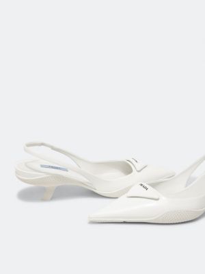 Кожаные туфли с открытой пяткой Prada белые