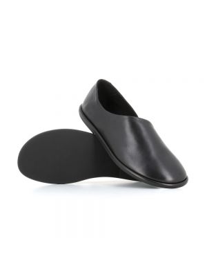 Loafers de cuero de punta redonda Officine Creative negro