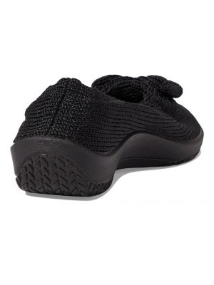 Туфли на каблуке на низком каблуке Arcopedico черные