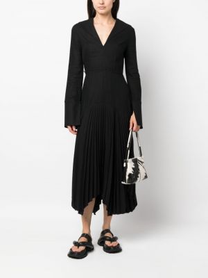 Černé plisované večerní šaty Ioana Ciolacu