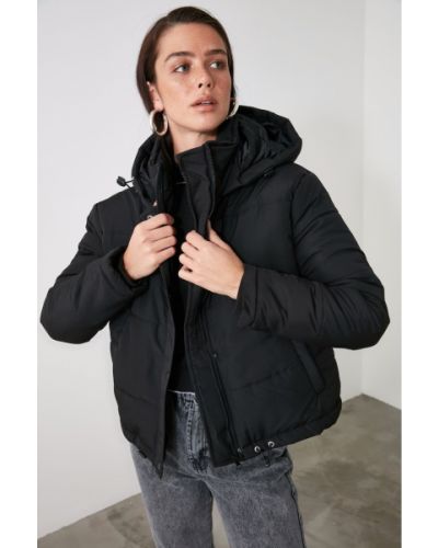 Куртка с капюшоном Trendyol черная