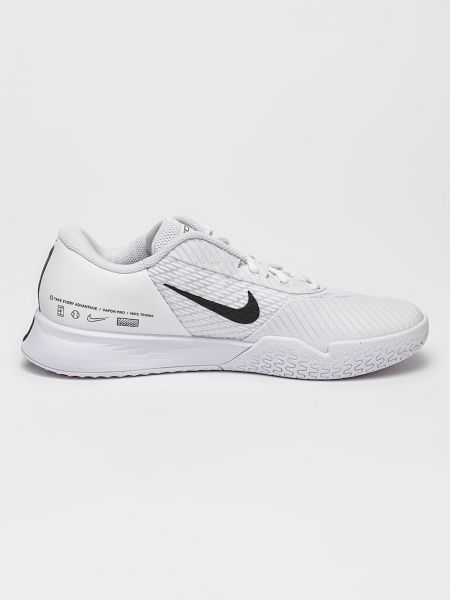 Теннисные туфли Nike белые