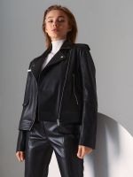 Черные женские кожаные куртки
