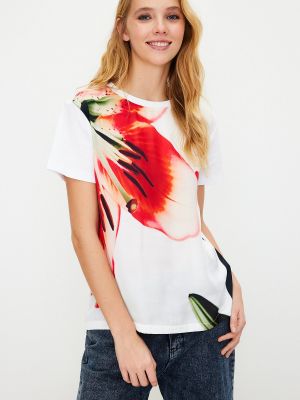 Πλεκτή μπλούζα με σχέδιο από λυγαριά Trendyol λευκό