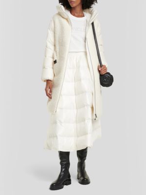 Pérový kabát Moncler biela