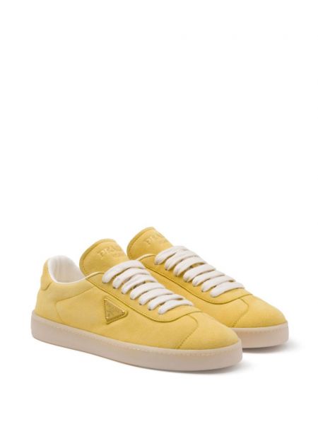 Sneakersy zamszowe Prada żółte