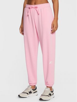 Pantaloni tuta New Balance rosa