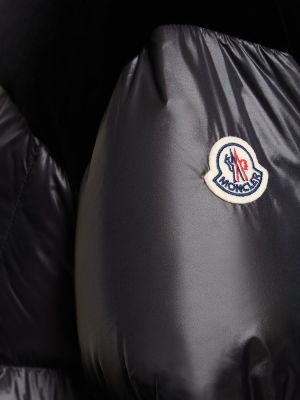 Sametová péřová bunda z nylonu Moncler černá