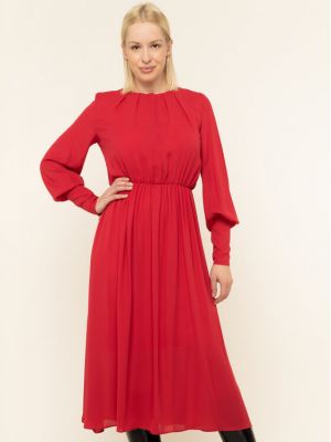 Priliehavé šaty Iblues červená