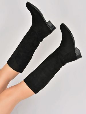 Semišové členkové topánky bez podpätku s plochým podpätkom Fox Shoes čierna