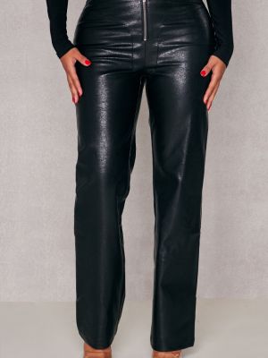 Кожаные прямые брюки на молнии из искусственной кожи Prettylittlething черные