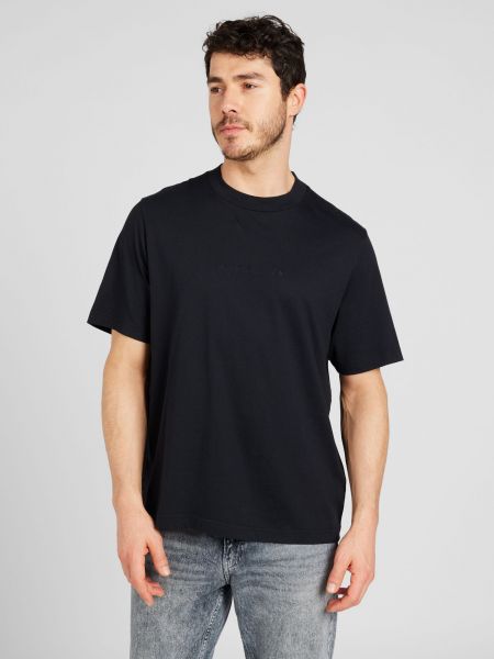 Тениска Abercrombie & Fitch черно