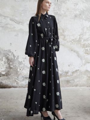 Lniana haftowana sukienka w kwiatki Instyle czarna