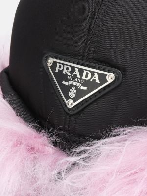 Найлонова шапка с козирки от мохер Prada черно