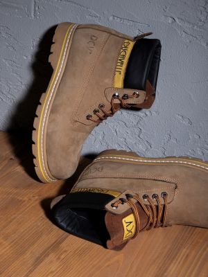 Kožené šnurovacie púštne členkové topánky z nubuku Ducavelli