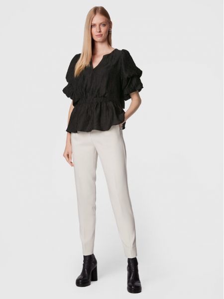 Короткая блузка Bruuns Bazaar черная