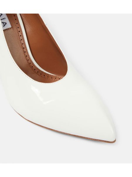 Кожени полуотворени обувки от лакирана кожа Alaia бяло