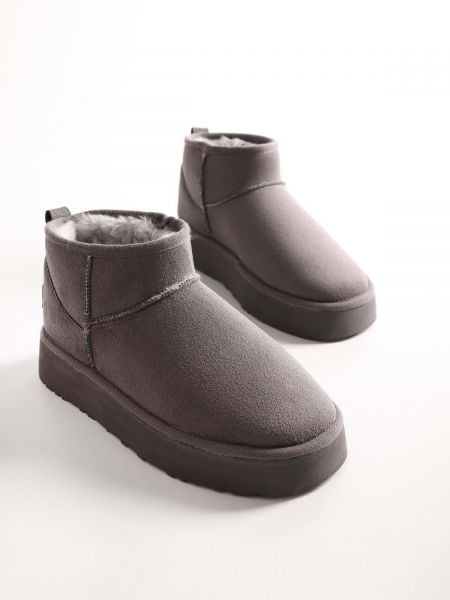 Semišové kotníkové boty bez podpatku Shoeberry